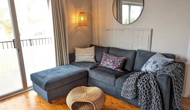 Rosella - Bay & Bush Retreat - 5 mins to Hyams Beach, Jervis Bay, pet-friendly