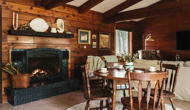 Rosemary on Grand - Cottage Core Lakehouse w/ADA Dock in Gated Community