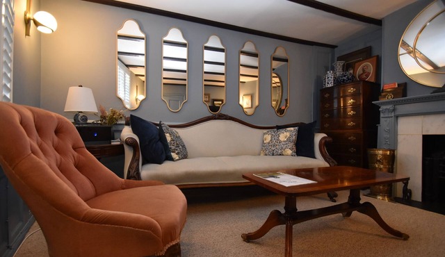 Rosendale Cottage is a delightful cottage in the heart of Rye, sleeping 4 guests