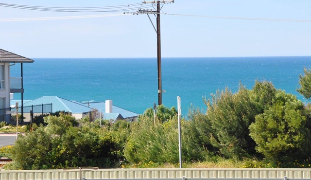 Rosetta Beach Cottage - Pt Elliot - pet friendly, sea views