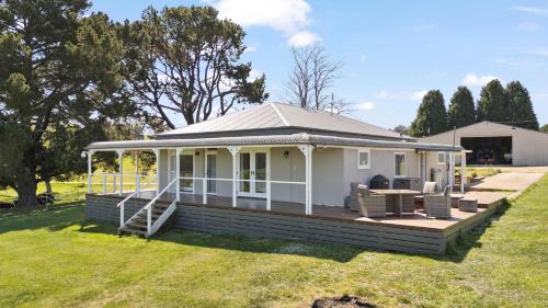 Rosevilla Retreat - Beautiful Farm Getaway