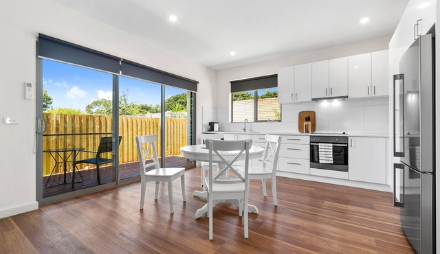 Rosewater Dromana, Rosewater 3