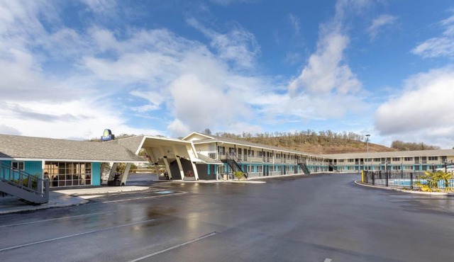 Rosewood Inn & Suites