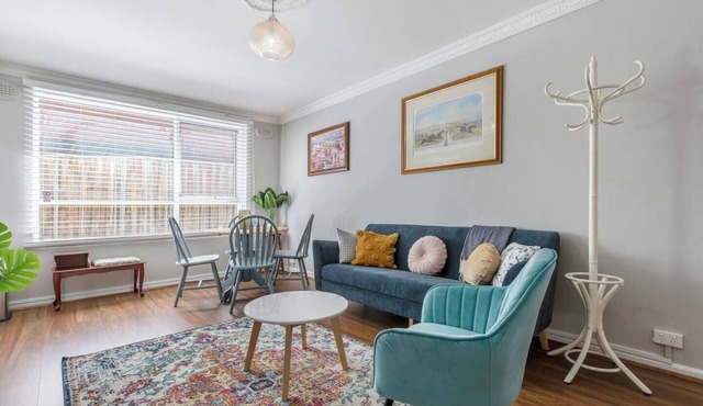 Rosewood Lodge Cottage Charm off High Street