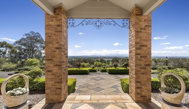 Rosewood Park Guest Suite -The perfect country getaway for couples or friends.