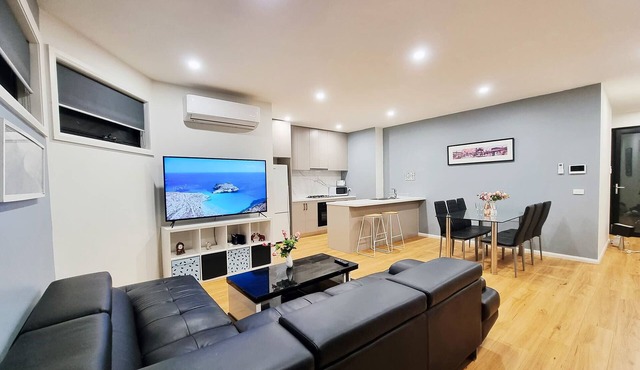 Rosie Townhouse - Modern and comfortable home