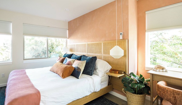 Rosie Townhouse + Family Zoo Passes!