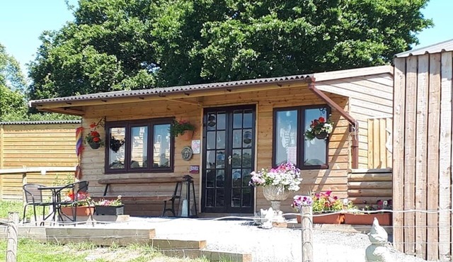 Rosie Traditional Gypsy Wagon