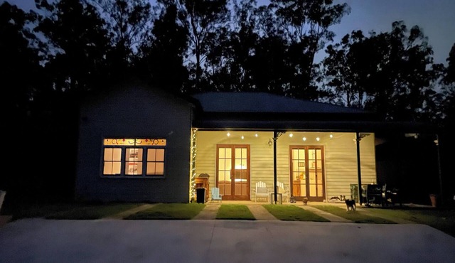 Roslyn’s Cottage Country Escape in Tamborine