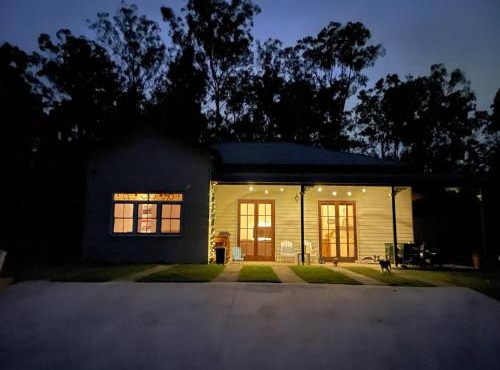 Roslyns Cottage Country Escape in Tamborine