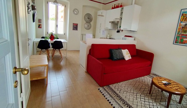 ROSSO AMARANTO APARTMENT - BETWEEN MILAN AND COMO