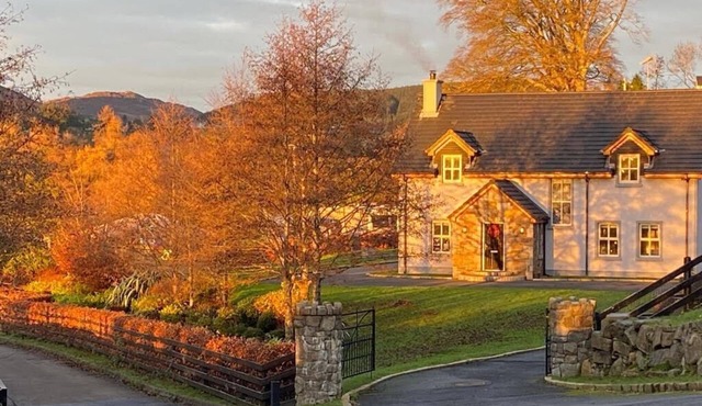 Rostrevor Valley House -Mountainside Hot Tub View