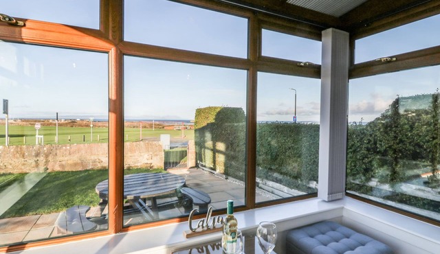 ROTHIEMAY, pet friendly, country holiday cottage in Maidens