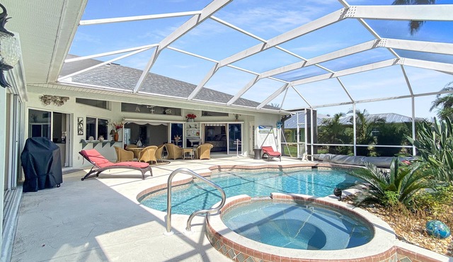Rotonda Palms, full refund, pool heat, sleeps 8