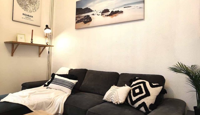 Roubaisienne: 5 bedrooms including 1 bedroom and bathroom on ground floor