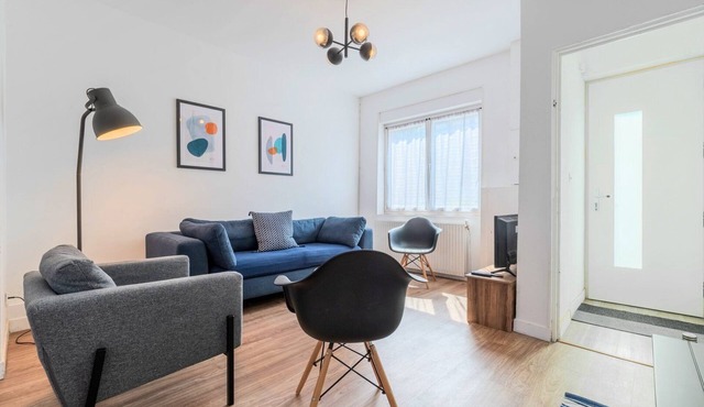 Roubaix - Beautiful 4 bedrooms house with terrace!