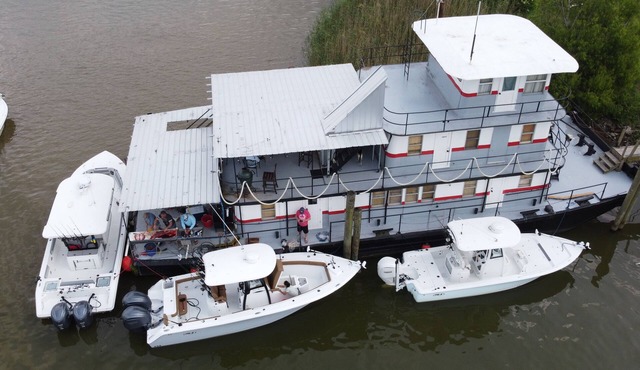 Rougaroux Lodge @Venice Marina is a Sportsman dream!