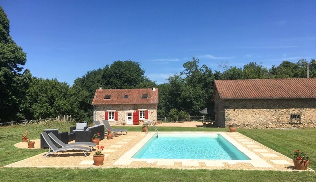 Rouge Cottage - Two Bedroom Villa, Sleeps 5