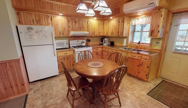 Rough Cut Lodge - Suite 5