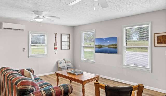 Rough River Lake Home for Work & Getaway Seekers!