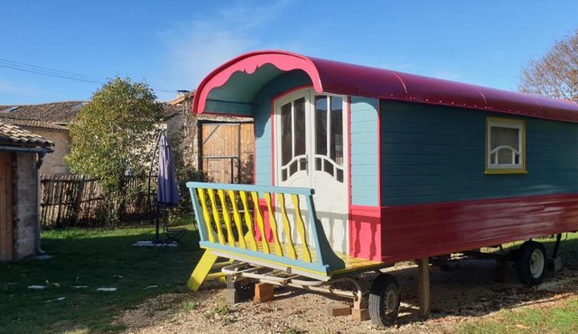 Roulotte climatisée avec piscine naturelle