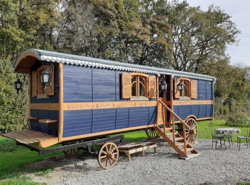 Roulotte Cosy les Roseaux bleux