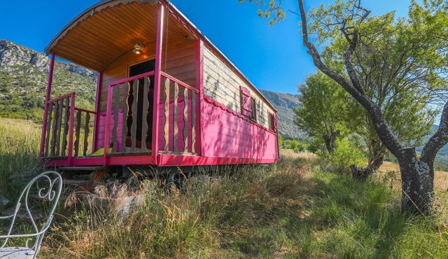 Roulotte Ferme St Pierre with Private Garden