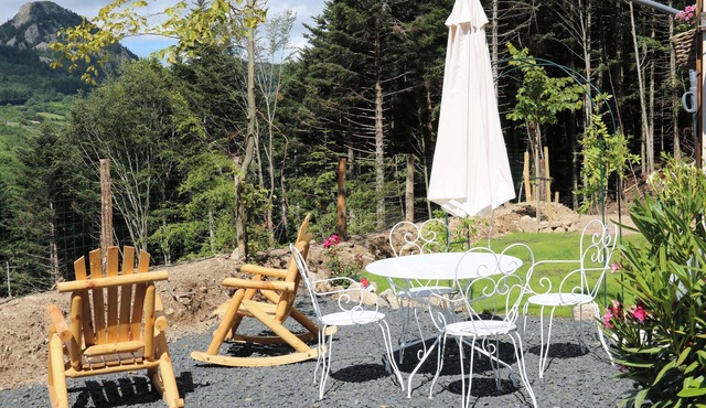 Roulotte Nymphéa Avec Bain Norvégien et Jardin Privatifs vue Montagne