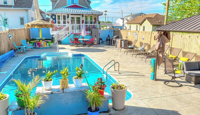 ROUND HOUSE SANDUSKY. Heated inground pool, your own oasis!