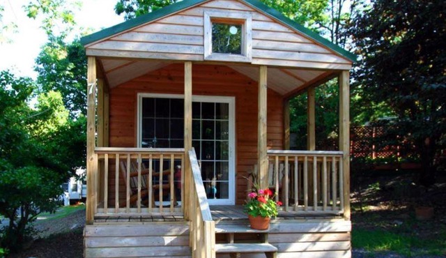 Round Top Premiere Cottage 6