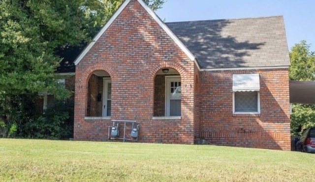 Route 66, walk to Tulsa Expo Square and TU, Pet friendly duplex