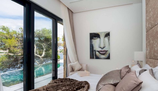 Rovinj, new villa with pool