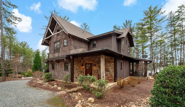 Row House | Lakefront Luxury, Private Dock, Gas Grill & Fire Pit!