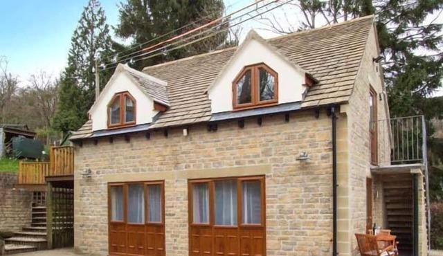 ROWAN STUDIO, romantic, with a garden in Cranham