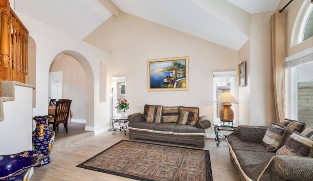 Rowland Heights Beautiful View 4 Bedroom Luxury House near Disney