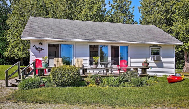 Rowleys Bay Cottage w/Grill Near Fall Foliage