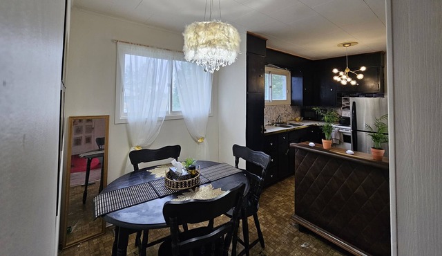 Rowshan dinner+breakfast included