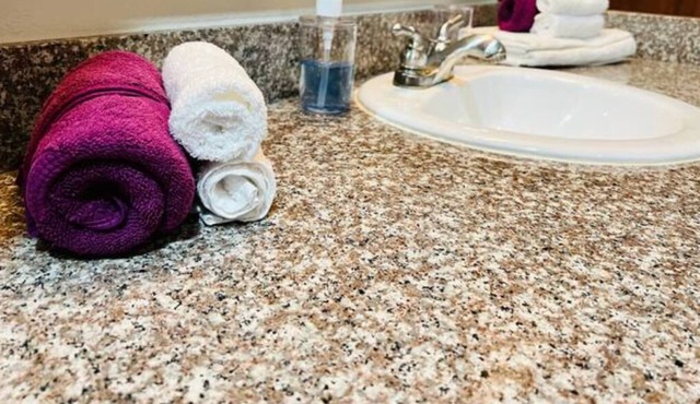 Royal 👑 1 Bedroom~Tranquil~Near Entertainment!!