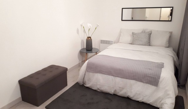 ROYAL APARTMENT COUESNON