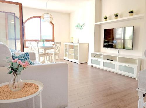 ROYAL BEACH - Appartment with sea view & terrace