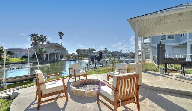 Royal Estes 5 Bedroom Home by RedAwning