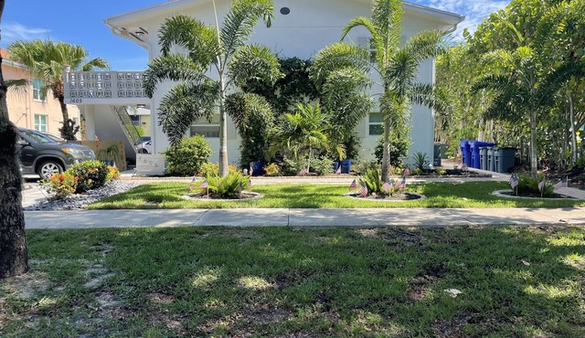 Royal Harbor (34102) mins to 5th Ave shopping & fine restaurants - 1st Fl #2