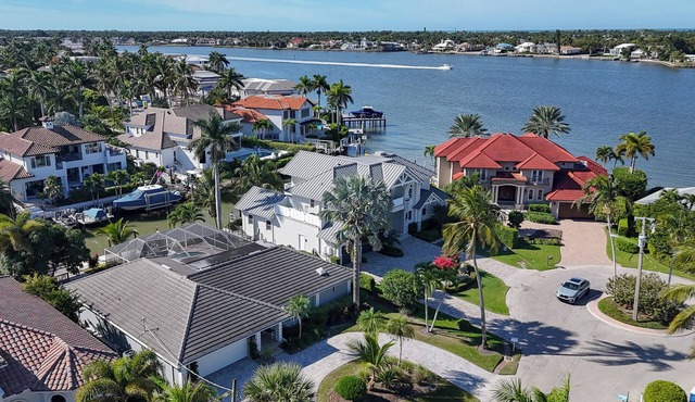 Royal Harbor Retreat – Dock, Pool & Minutes to 5th Ave