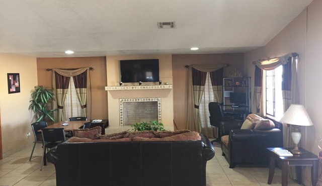 Royal Inn Pearsall