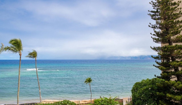 Royal Kahana #405 Amazing Location and Views