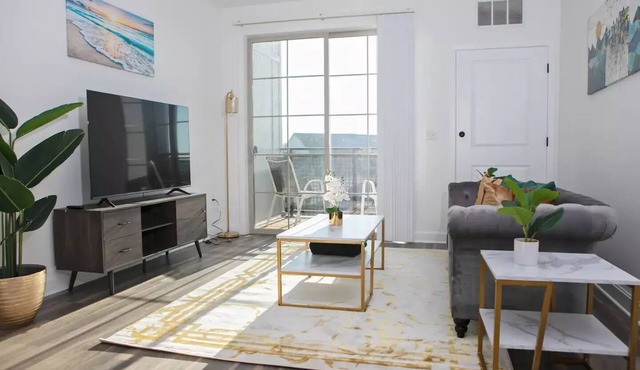 *Royal* Luxury 1BR | Your Happy Place | Fast Wi-Fi