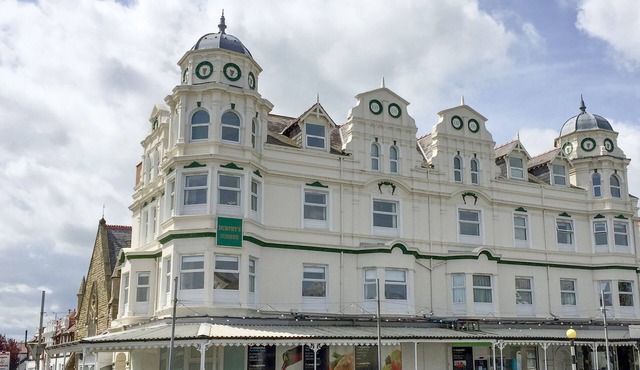 ROYAL MANOR PARK in Llandudno