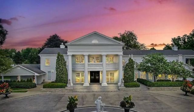 Royal Mansion and gorgeous Venue on the Fox River