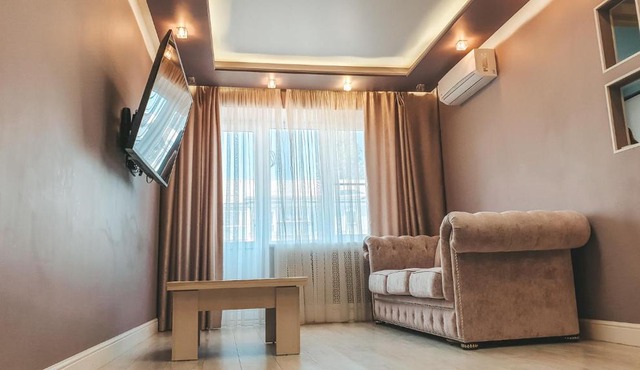 ROYAL- Mercury Center, Zegelya