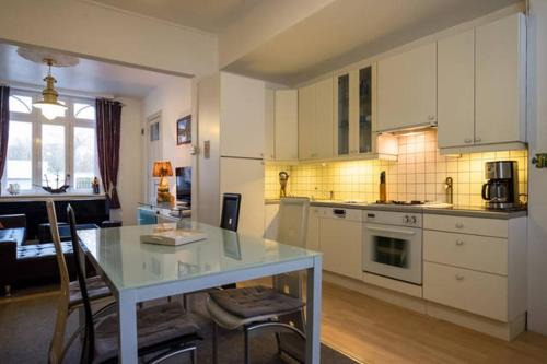 Royal Navy - Immeuble complet - 3 appartements - 12 personnes